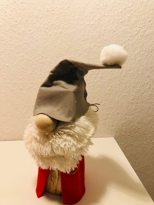 Advent: Einen Kaminwichtel basteln