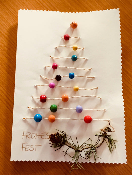 Advent: Weihnachtskarte mit Perlen