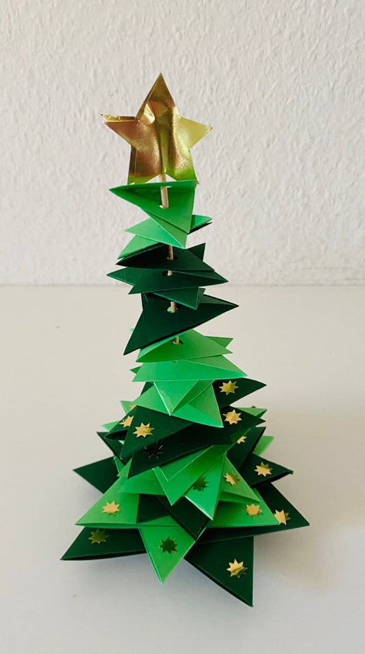 Advent: Ein Bäumchen als Tischdekoration