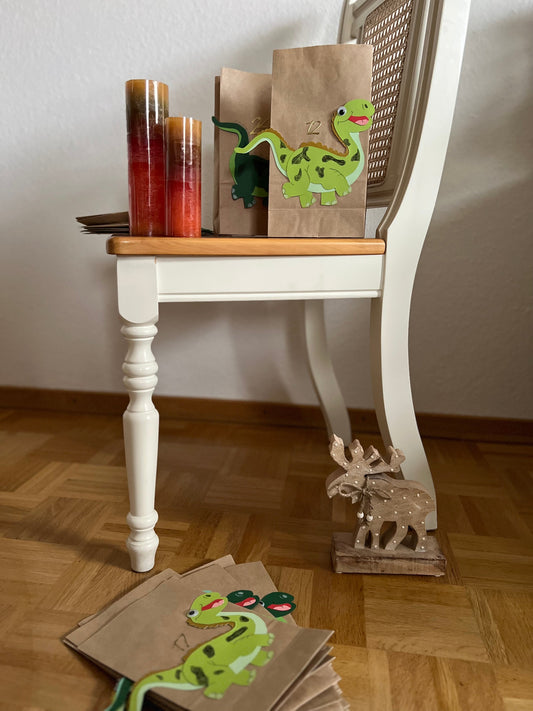 Adventskalender: 24 Dinos basteln