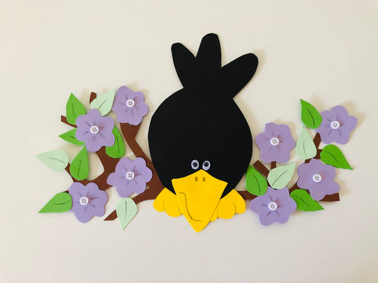 Auf der Wiese: Fensterbild - Vogel auf Ast gestalten