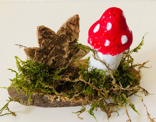 Herbst: Tischdekoration mit Pilzen