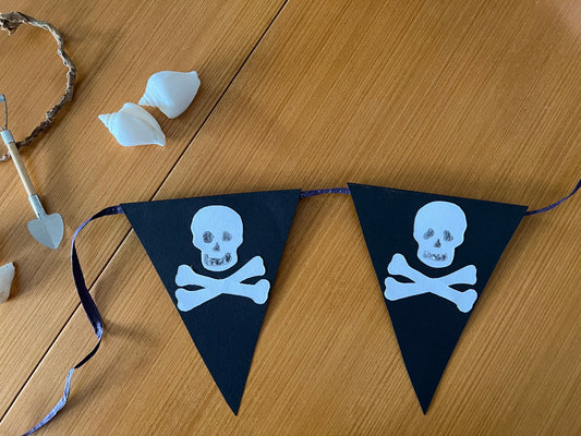 Seeräuber und Piraten: Bastelidee – eine Wimpelkette
