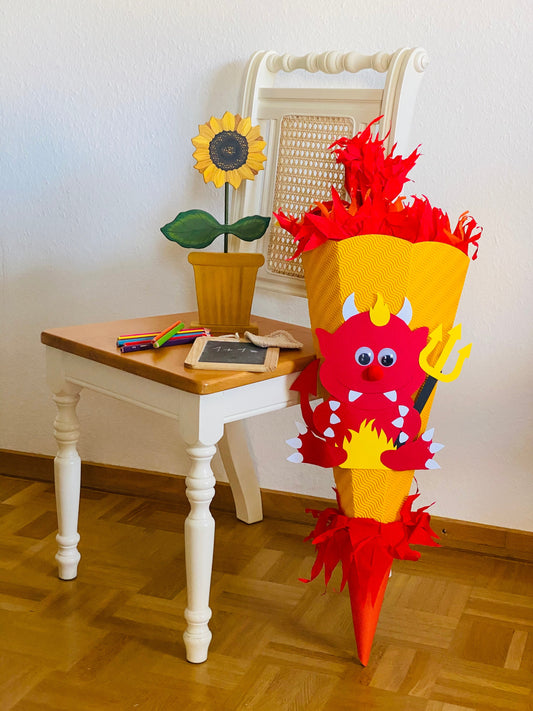 Bastelprojekt Schultüte: Teufel – Schultüte