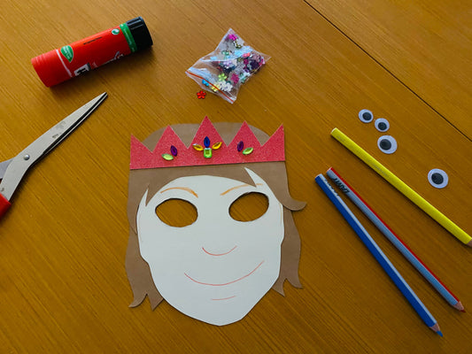 Im Fasching: Eine Prinzen-Gesichtsmaske basteln
