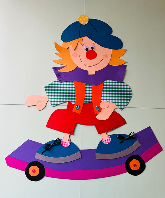 Im Sommer: Fensterbild Ole - der Skateboarder