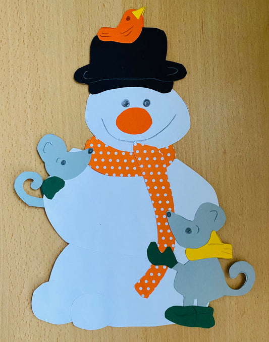 Im Winter: Schneemann mit Mäusen