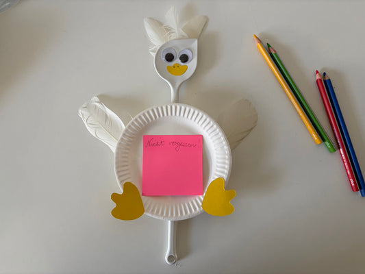 Zum Muttertag: Eine Merkzettel-Gans basteln